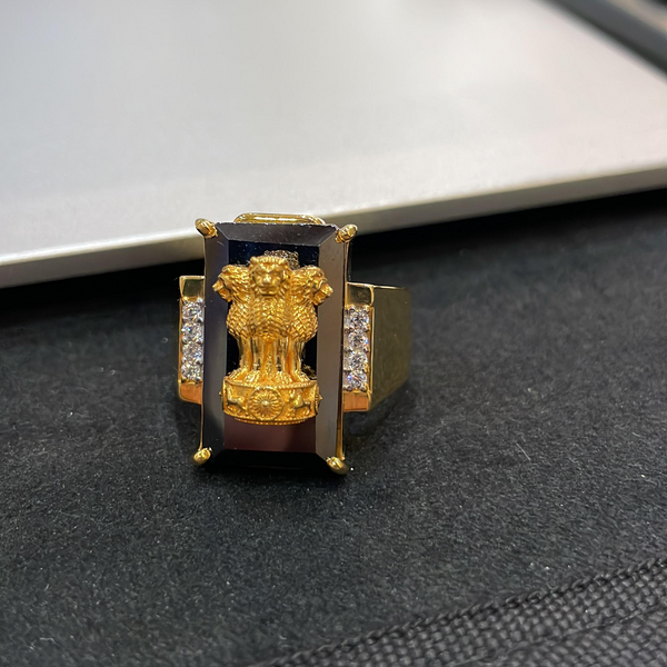 Gold Men's Ring Finger