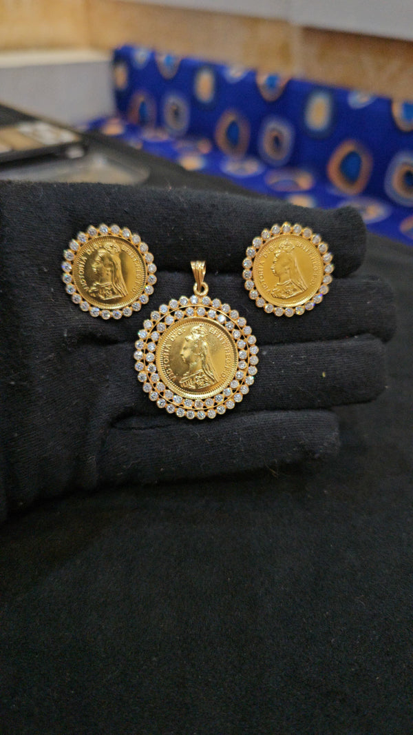 Gold GINNI Coin Pendant Set